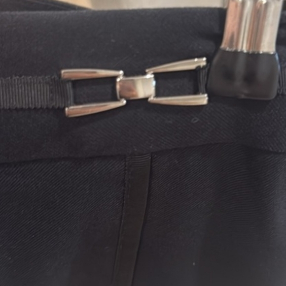 White House Black Market mini skirt, EUC - Picture 3 of 3